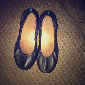 Black tieks
